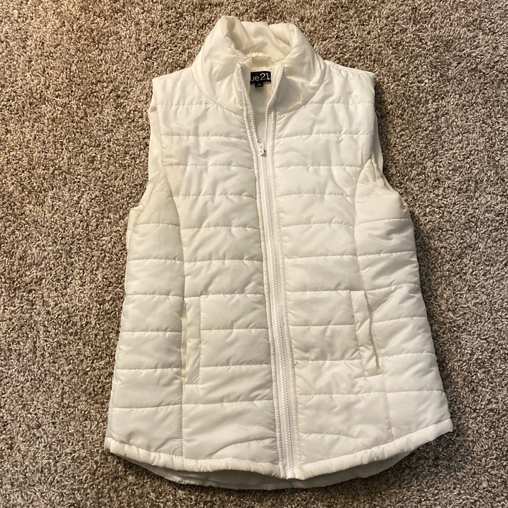 White Puffer Vest White Puffer Vest